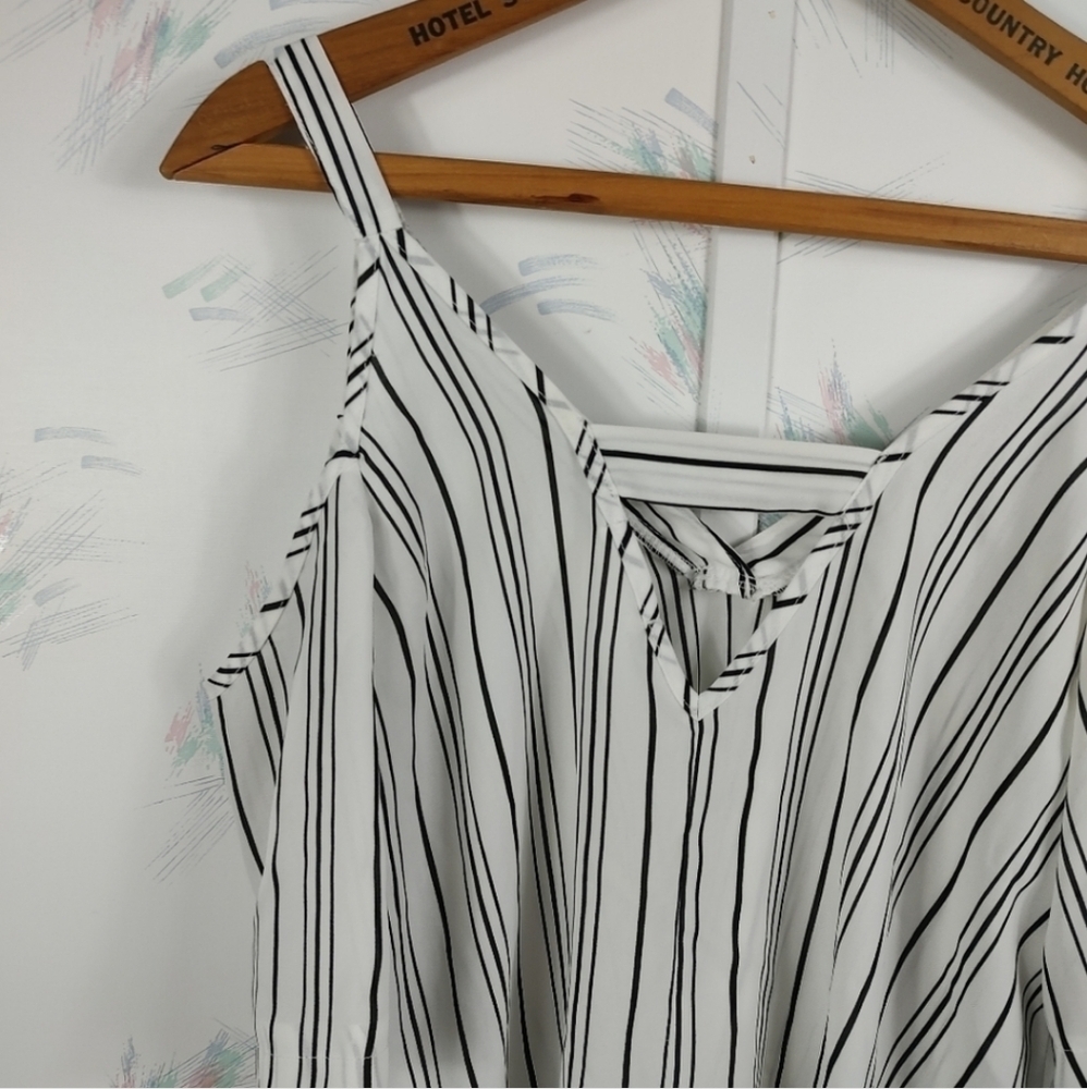 Sienna Sky Striped Cold Shoulder Top V-neck Short Sleeve Small - Picture 9 of 10